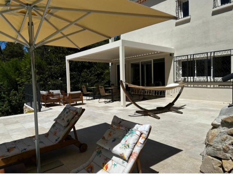 Le Repos Du Keyrie Hotel Saint-Marc-Jaumegarde Exterior photo